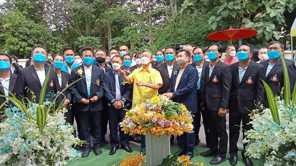 สกู๊ป…….”ชวน หลีกภัย” เปิดอาคารสโมสรฅนท้องถิ่น ที่สารภี