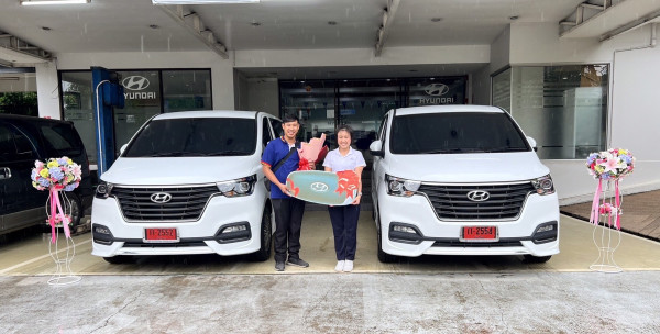 ส่งมอบรถใหม่ Hyundai H-1 Elite FE สีขาว  เป็นรถยนต์น่าใช้สำหรับครอบครัว