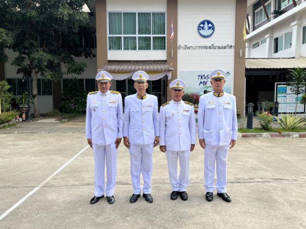 อัญเชิญไฟพระฤกษ์ "เทียนนกแก้วเกมส์"