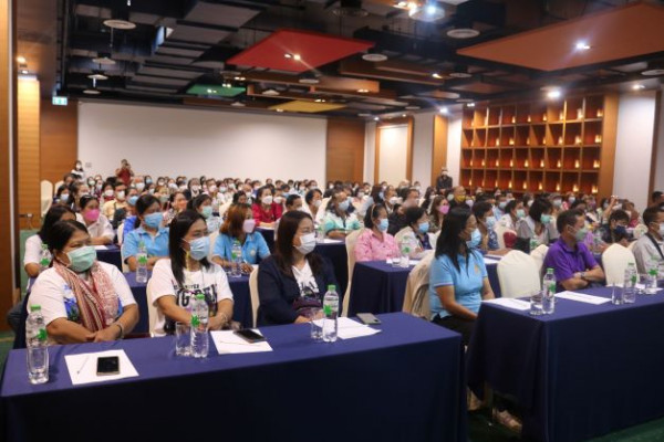 คณะกรรมาธิการการพัฒนาเศรษฐกิจ สภาผู้แทนราษฎร จัดโครงการสัมมนา“การปลูกพืชกัญชาเพื่อการพัฒนาเศรษฐกิจไทย”
