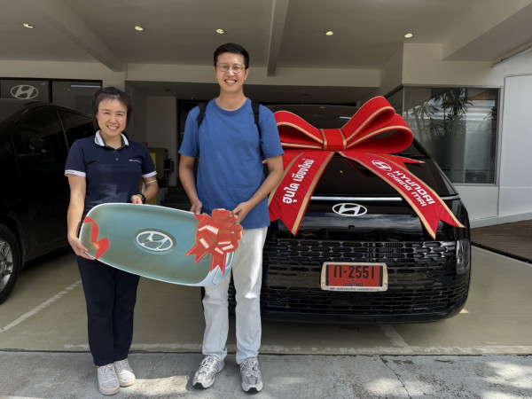 ส่งมอบรถใหม่  Hyundai STARIA Elite Plus (Euro5)เป็นรถยนต์น่าใช้สำหรับครอบครัว