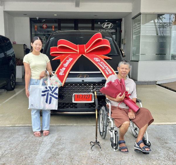 เอชดีเจมอเตอร์ ฮุนไดเชียงใหม่ ส่งมอบรถ Hyundai STARIA Premium (HMMY) ให้ลูกค้าคนพิเศษ พร้อมขอบคุณในโอกาสมาเป็นครอบครัวฮุนได