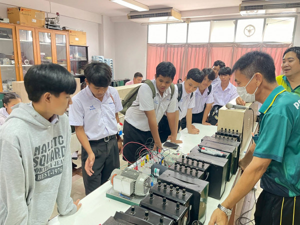 ศึกษาดูงานฯ ที่วิทยาลัยโปลิฯ