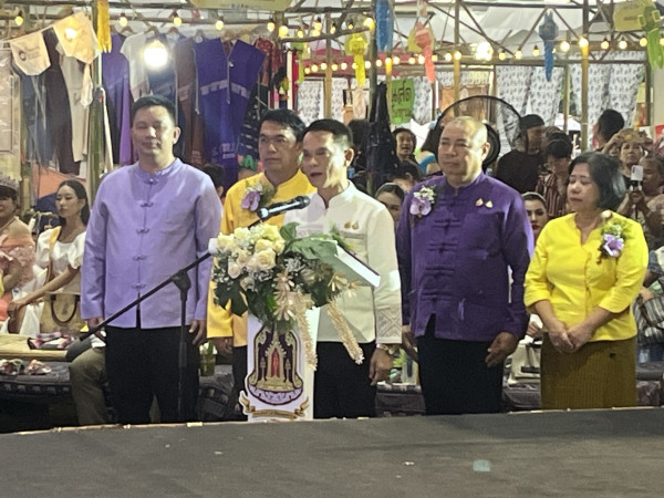 ข่วงจุมฟ้า กาดวัฒนธรรม