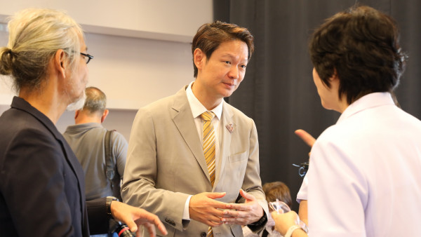 มช. เชื่อมพลัง โรงพยาบาลลำพูน บูรณาการงานวิจัยและนวัตกรรม ต่อยอดสร้างสรรค์ นวัตกรรมทางการแพทย์ โดยมี รากฐากมาจากงานวิจัยในรั้วมหาวิทยาลัย
