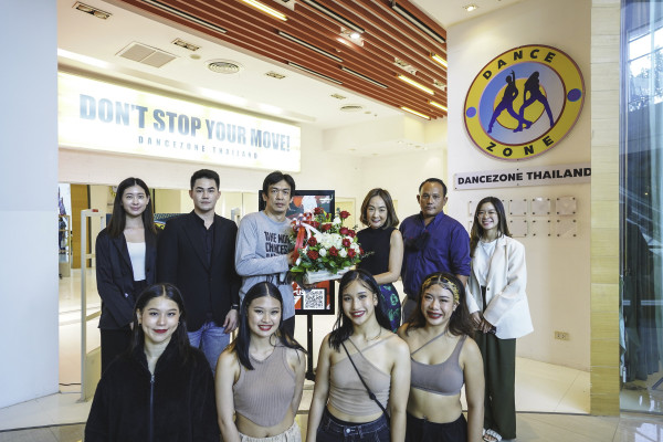 แสดงความยินดีเปิดสถาบันสอนเต้น Dance Zone Thailand ที่เมญ่าฯ เชียงใหม่  .