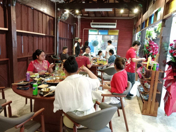หม่าล่าหม้อไฟ ต้องที่ “หลงเฉิน” ต้นตำรับ เชฟจาก ฉงชิ่ง เสฉวน ชวนไปลิ้มลอง ในกาดดาราเทวี