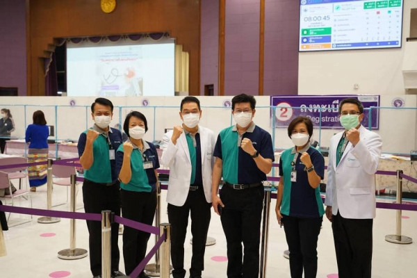 ย้ายศูนย์ฉีดวัคซีนฯ หอประชุม มช.