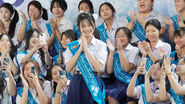 วัฒโนฯ ร่วมยินดีกับนักเรียน ดอกปีบช่อที่ 120 รุ่นริรรินทร์