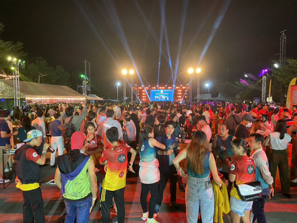 ครบรอบ 8 ปี เดอะวิว วิลเลจ